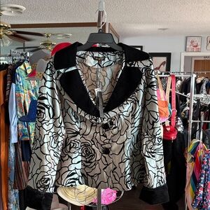 Elegant Floral Women's Blazer